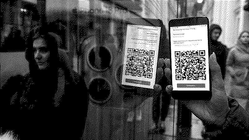 Imagen de Los papeles del régimen y el pasaporte sanitario