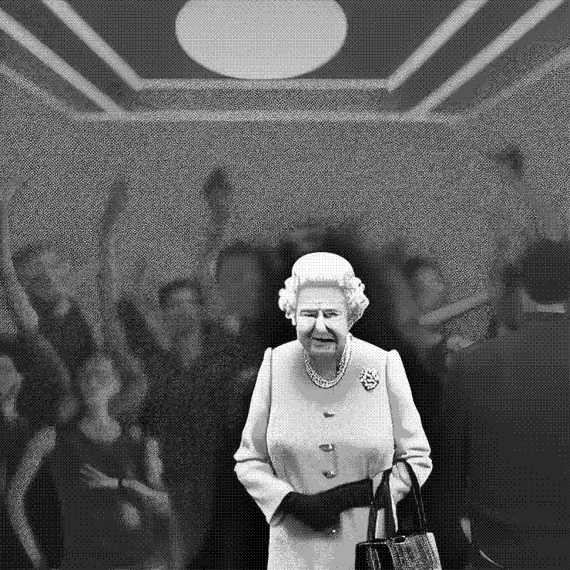 Imagen de No podrás sonreír ni festejar si eres una mujer poderosa
