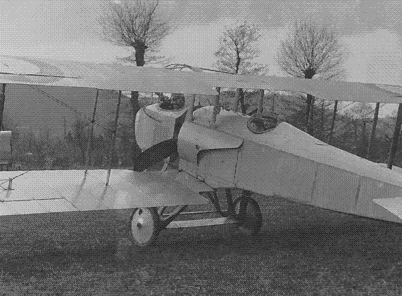 Imagen de Un avión con la hélice en el medio